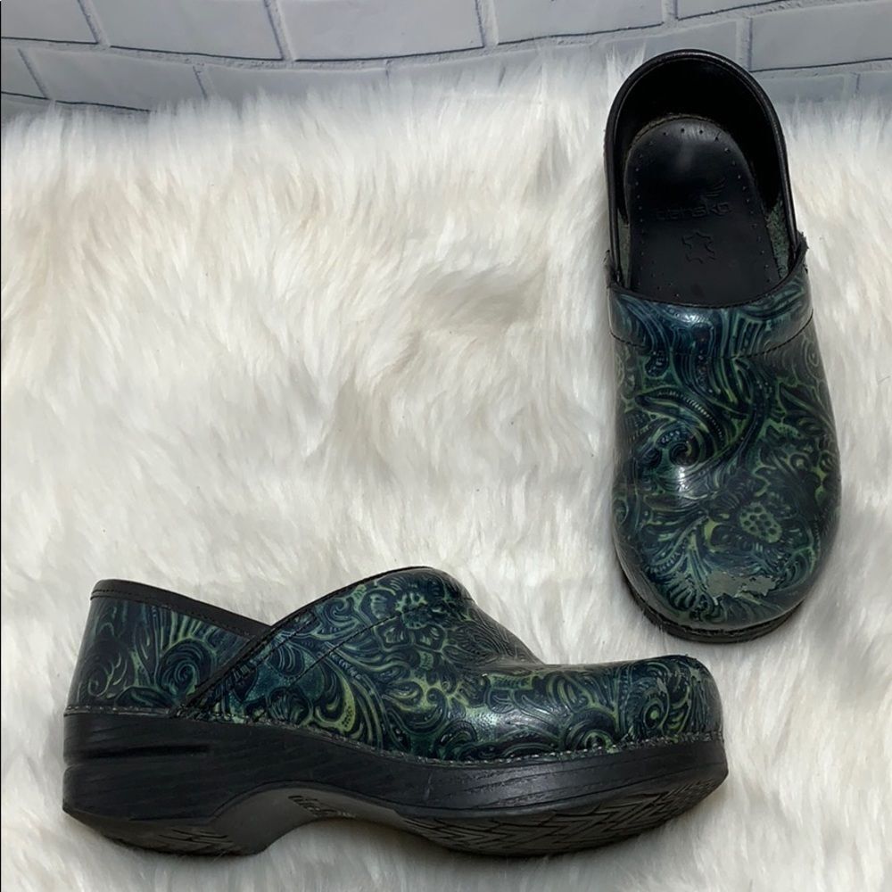 Dansko Blue Paisley Work Clogs Size 37/6.5